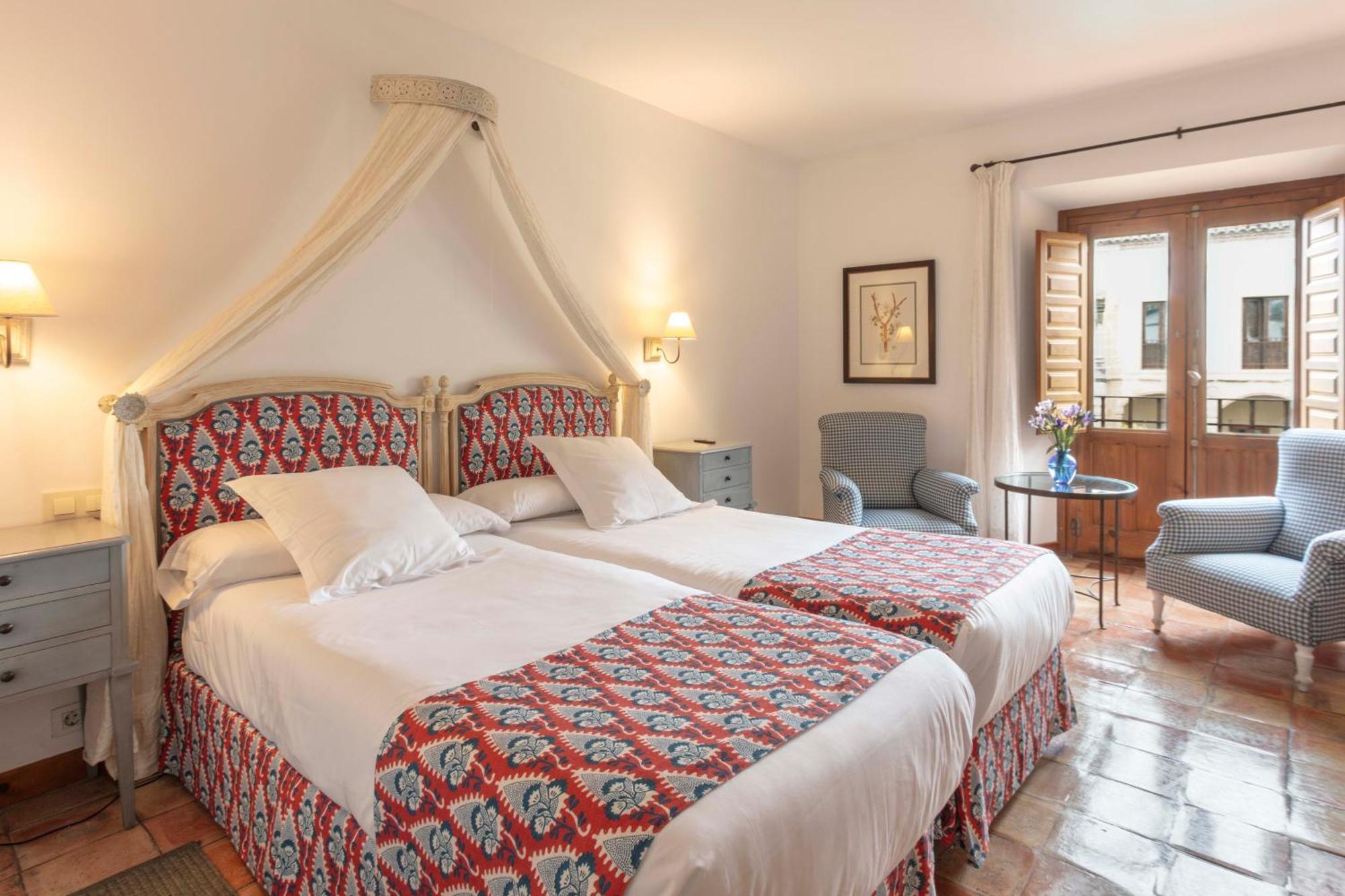 Hotel Puerta De La Luna Баеса Екстер'єр фото