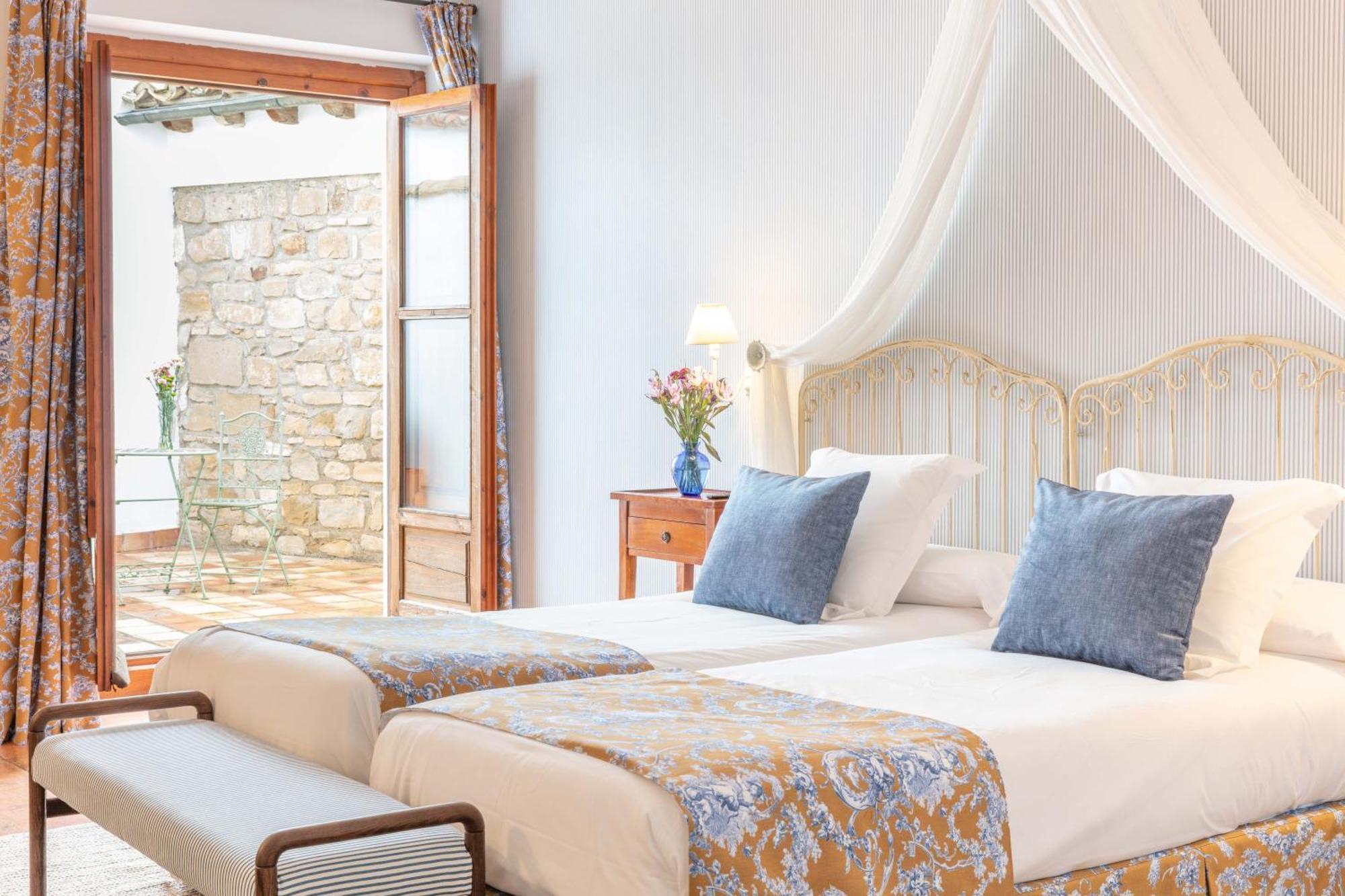 Hotel Puerta De La Luna Баеса Екстер'єр фото